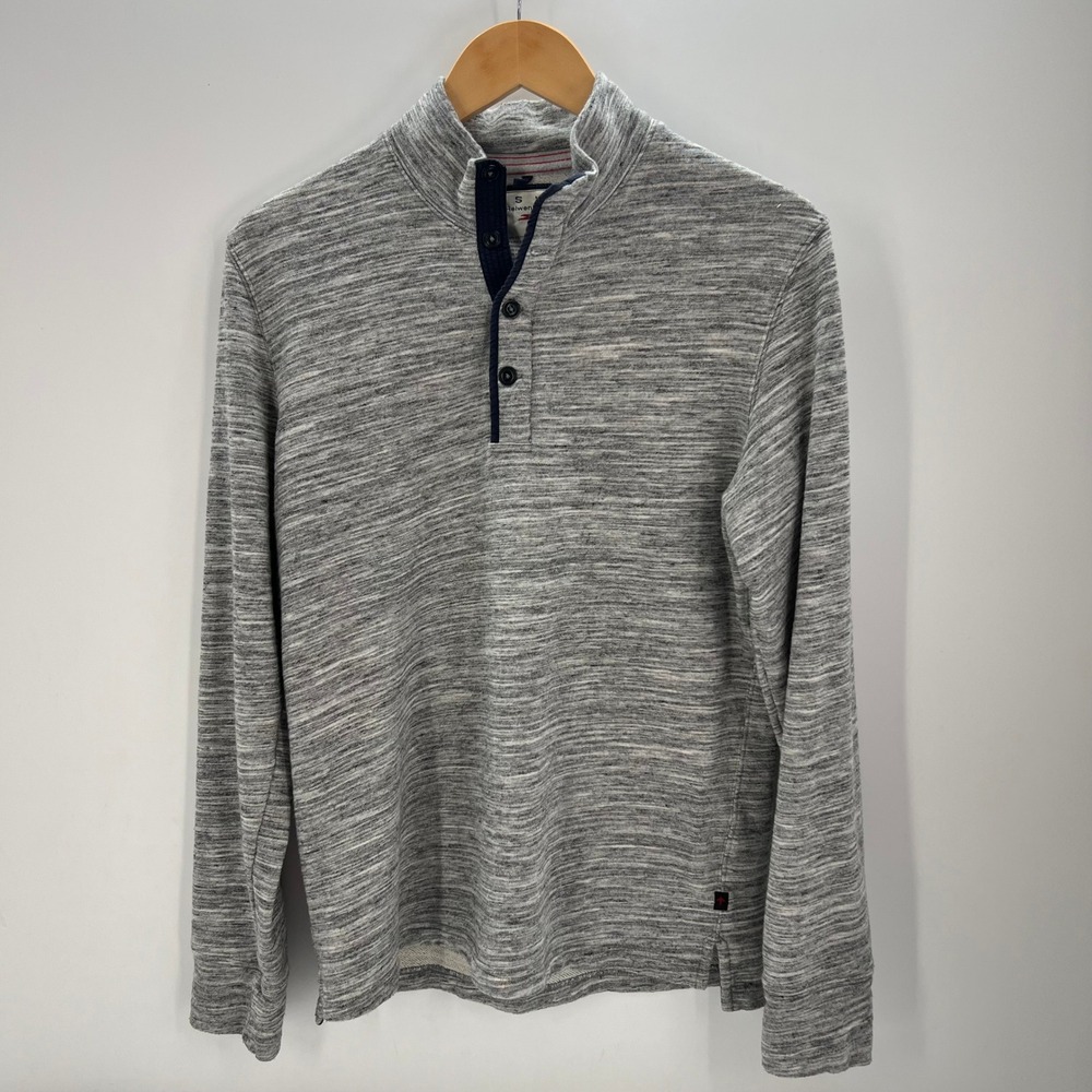 🧥 - Picture 1 of 1